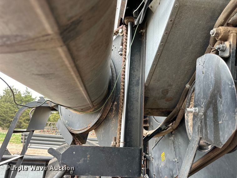 image for item OE9145 1980 Gleaner LM-M2 combine