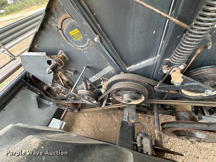 image for item OE9145 1980 Gleaner LM-M2 combine