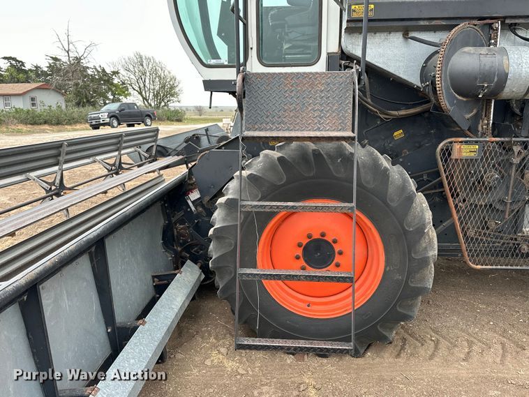 image for item OE9145 1980 Gleaner LM-M2 combine