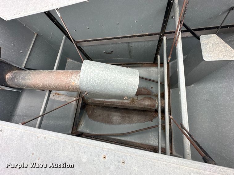 image for item OE9145 1980 Gleaner LM-M2 combine