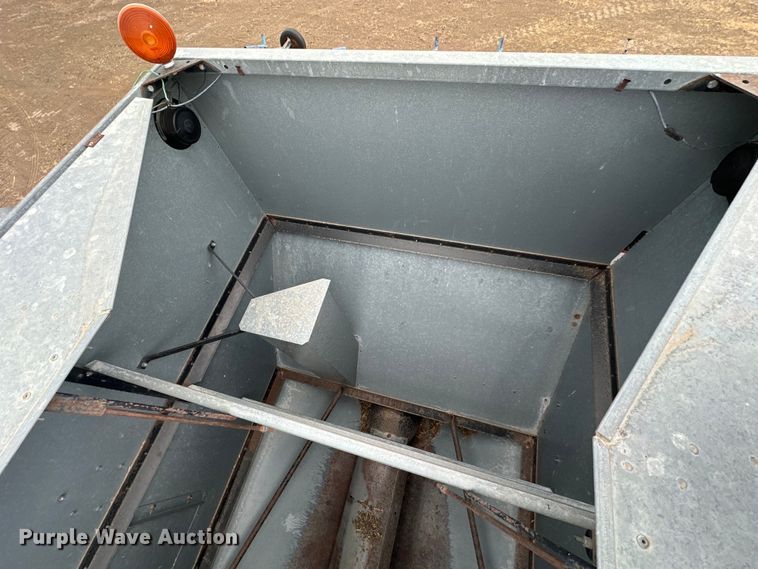 image for item OE9145 1980 Gleaner LM-M2 combine