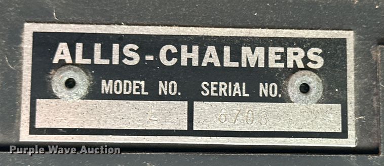 image for item OE9145 1980 Gleaner LM-M2 combine