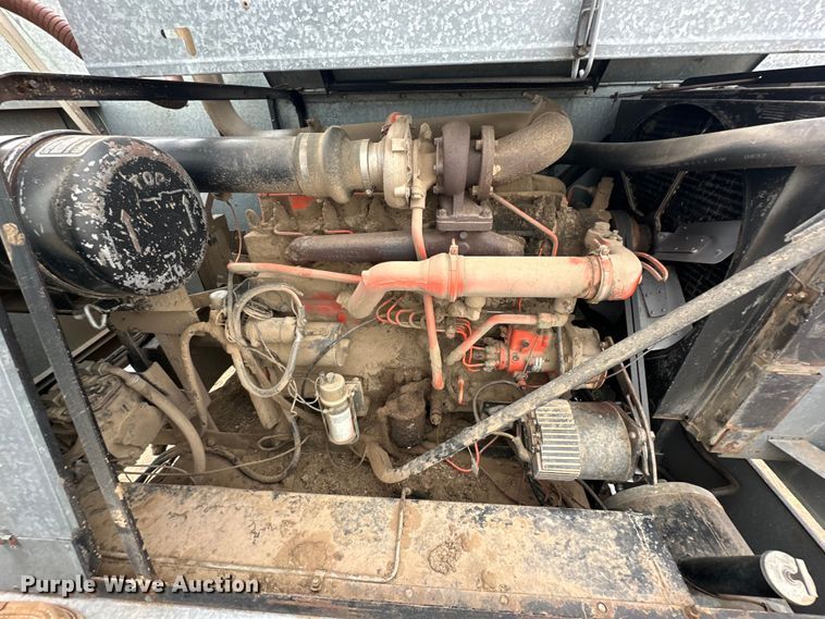 image for item OE9145 1980 Gleaner LM-M2 combine