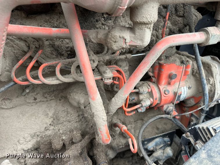 image for item OE9145 1980 Gleaner LM-M2 combine