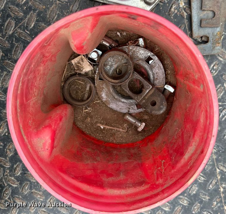 image for item OE9145 1980 Gleaner LM-M2 combine