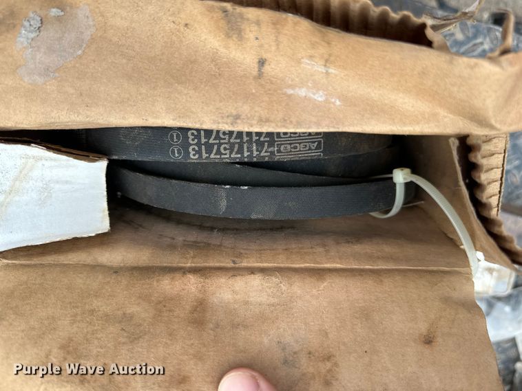 image for item OE9145 1980 Gleaner LM-M2 combine