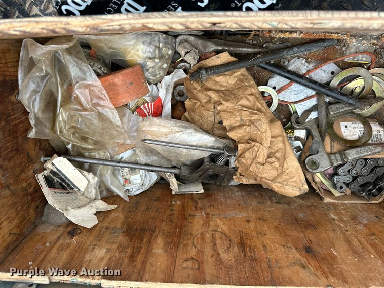 image for item OE9145 1980 Gleaner LM-M2 combine