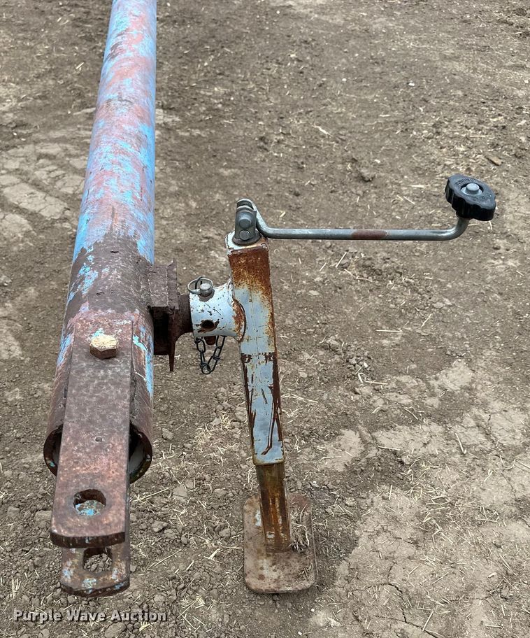 image for item OE9145 1980 Gleaner LM-M2 combine