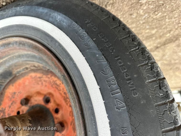 image for item OE9145 1980 Gleaner LM-M2 combine