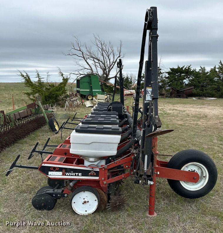 image for item OE9176 White 6700 planter