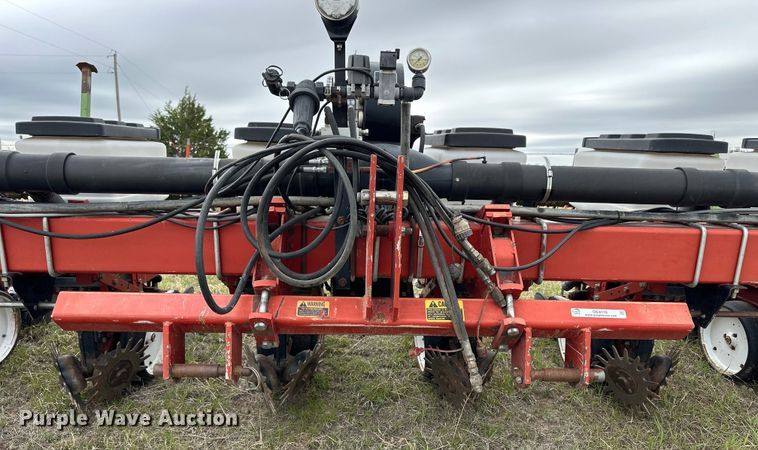 image for item OE9176 White 6700 planter