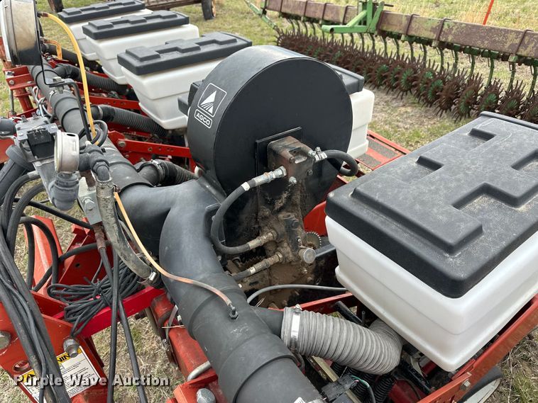 image for item OE9176 White 6700 planter