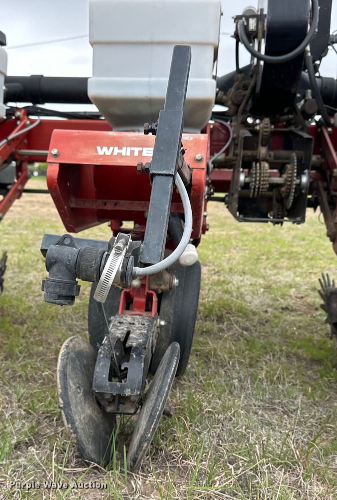 image for item OE9176 White 6700 planter