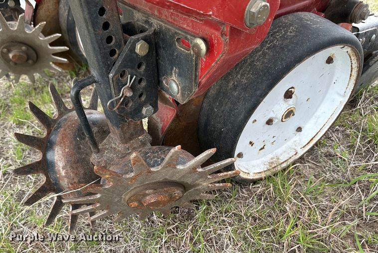 image for item OE9176 White 6700 planter