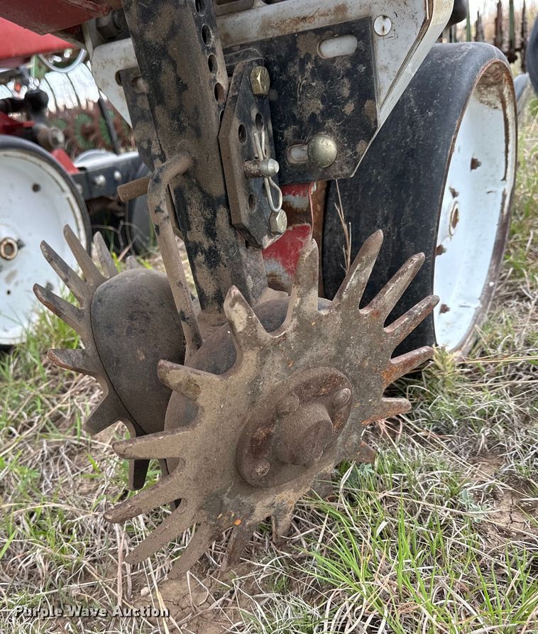 image for item OE9176 White 6700 planter