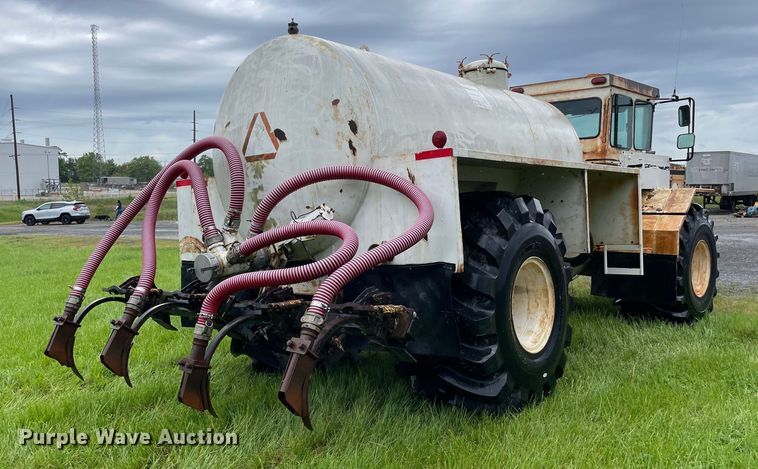 image for item OG9925 Ag-Chem Ag Gator 2004 manure spreader truck