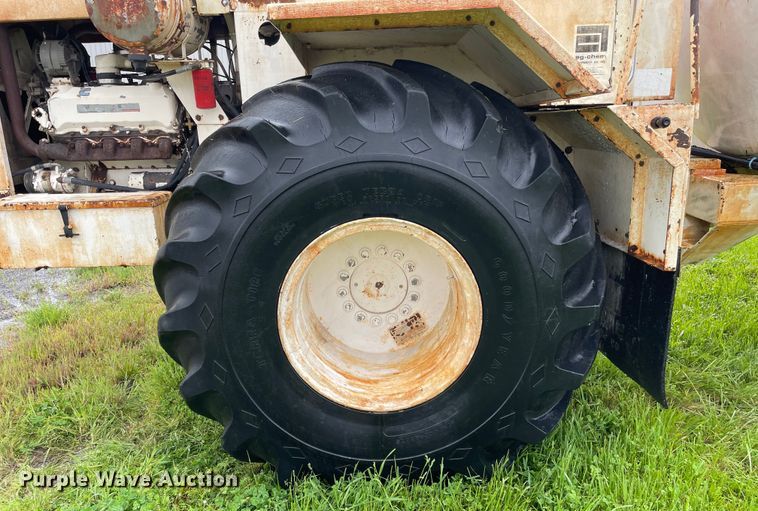 image for item OG9925 Ag-Chem Ag Gator 2004 manure spreader truck