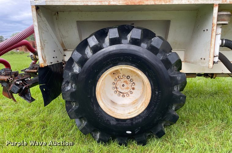 image for item OG9925 Ag-Chem Ag Gator 2004 manure spreader truck