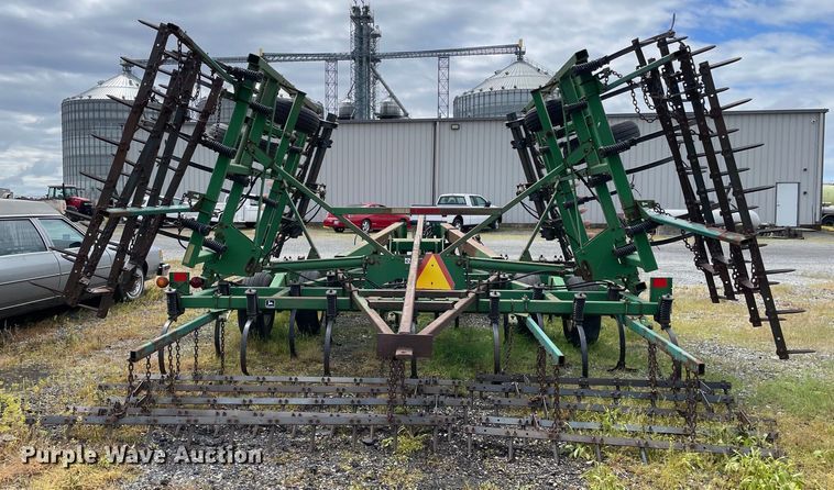 image for item OG9933 John Deere  726 mulch finisher