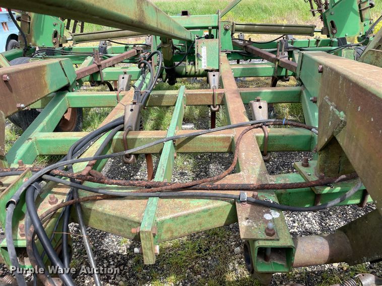 image for item OG9933 John Deere  726 mulch finisher