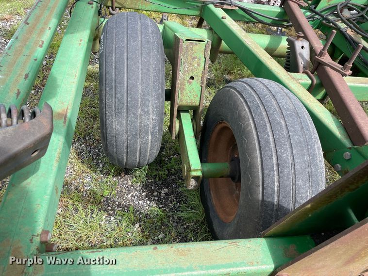 image for item OG9933 John Deere  726 mulch finisher