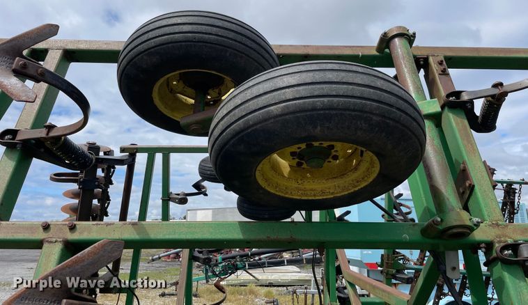 image for item OG9933 John Deere  726 mulch finisher