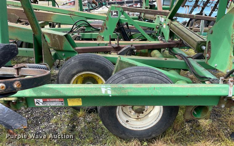 image for item OG9933 John Deere  726 mulch finisher