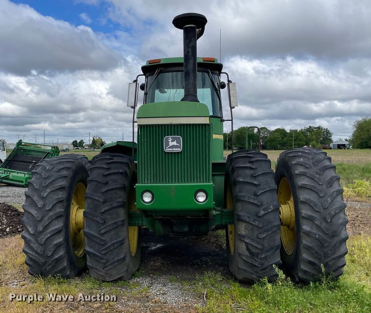 image for item OG9934 1979 John Deere 8640 4WD tractor