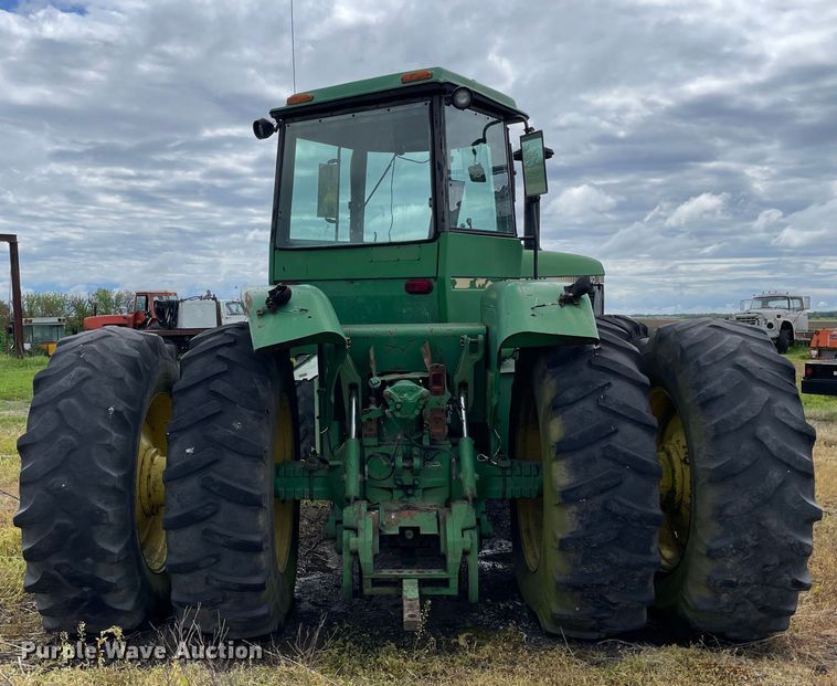 image for item OG9934 1979 John Deere 8640 4WD tractor