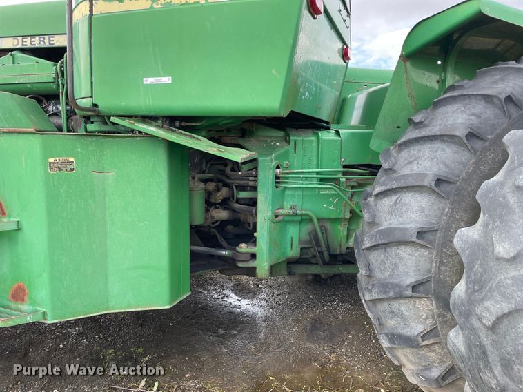 image for item OG9934 1979 John Deere 8640 4WD tractor