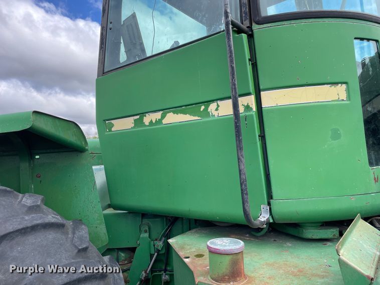 image for item OG9934 1979 John Deere 8640 4WD tractor