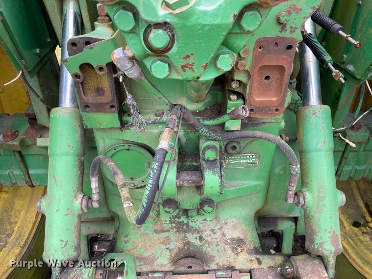 image for item OG9934 1979 John Deere 8640 4WD tractor