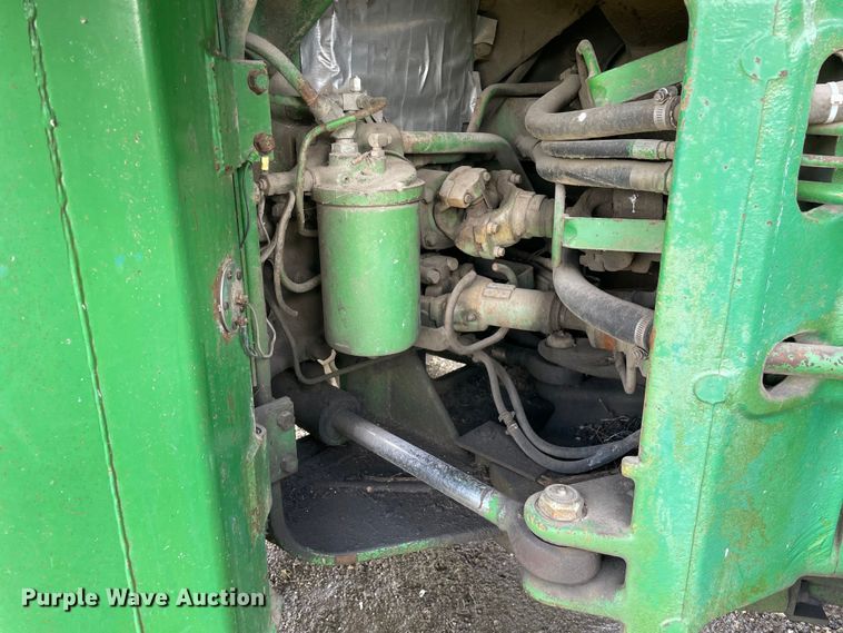 image for item OG9934 1979 John Deere 8640 4WD tractor