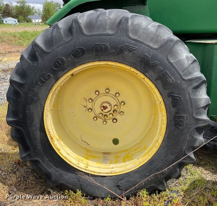 image for item OG9934 1979 John Deere 8640 4WD tractor