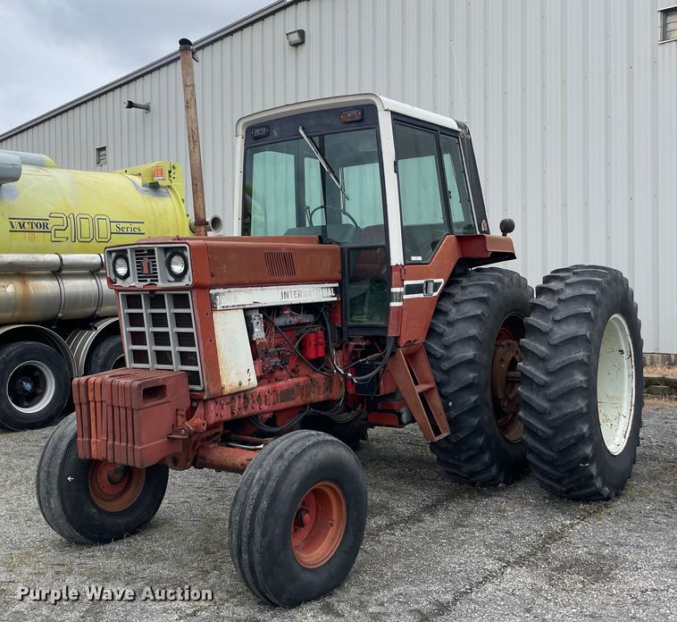 image for item OG9937 1977 International  1486 tractor