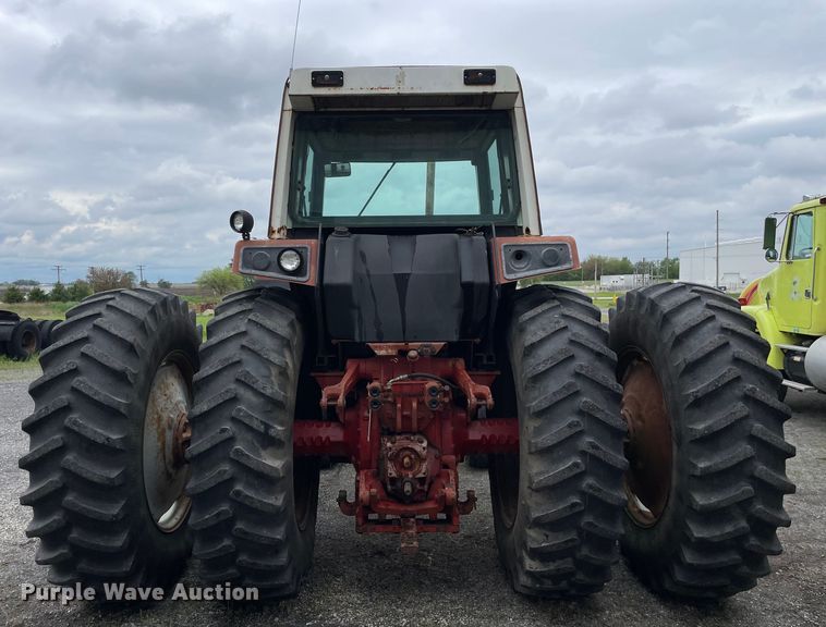 image for item OG9937 1977 International  1486 tractor