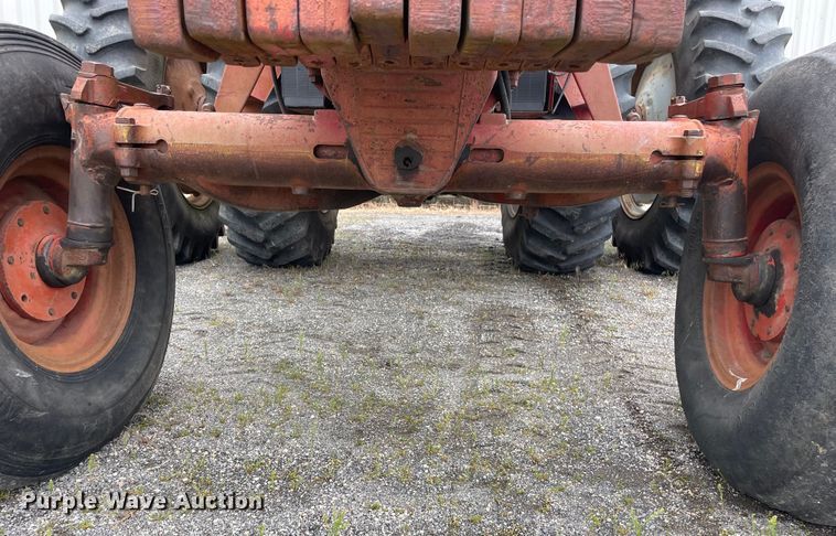 image for item OG9937 1977 International  1486 tractor