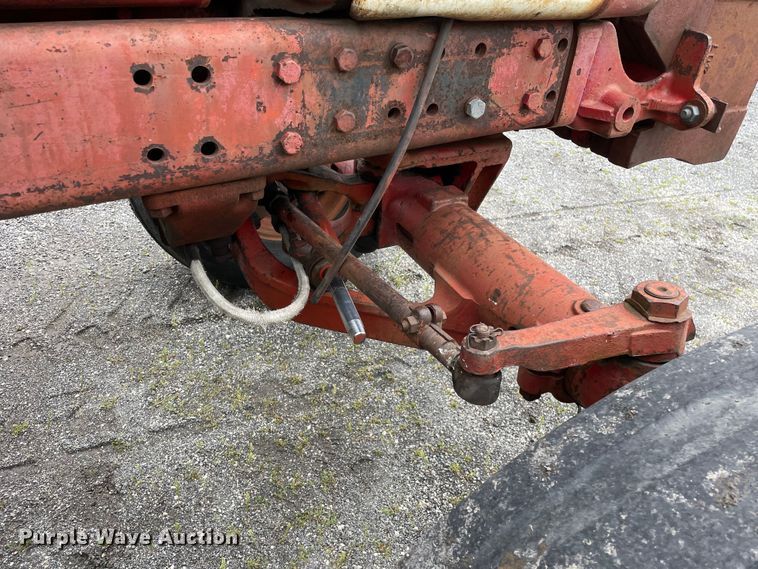 image for item OG9937 1977 International  1486 tractor