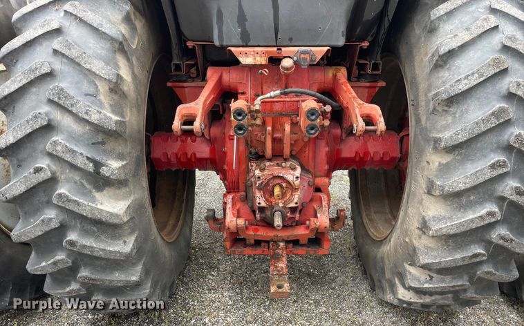 image for item OG9937 1977 International  1486 tractor