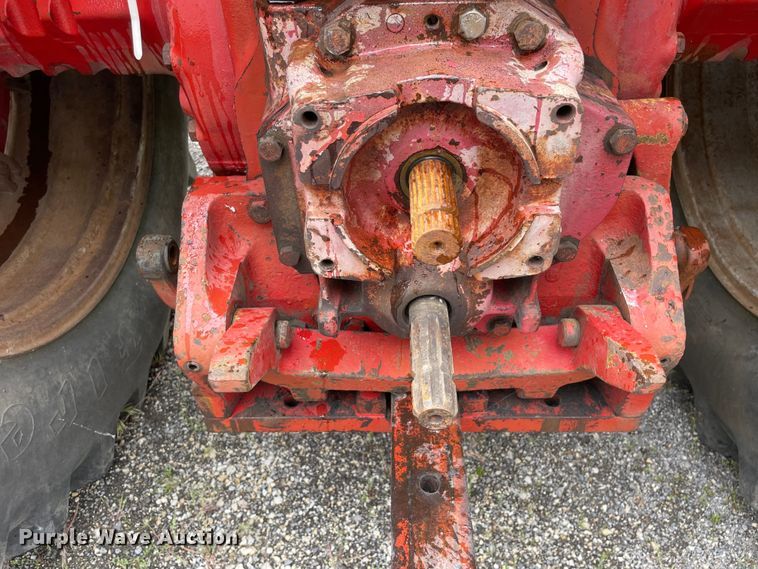 image for item OG9937 1977 International  1486 tractor