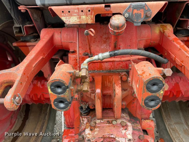 image for item OG9937 1977 International  1486 tractor