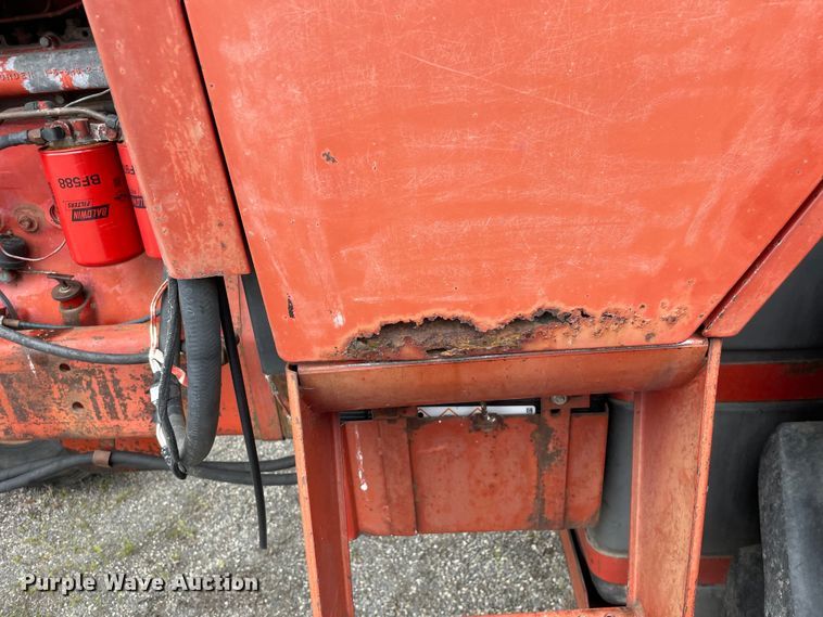 image for item OG9937 1977 International  1486 tractor