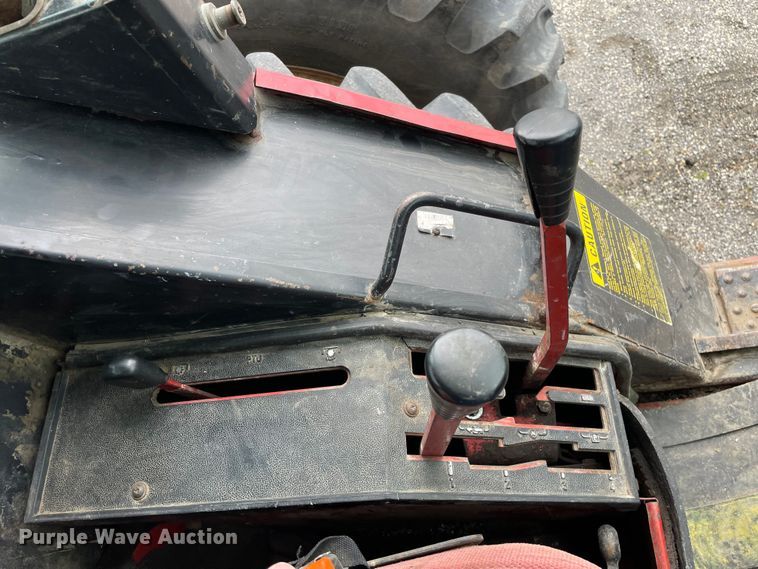 image for item OG9937 1977 International  1486 tractor