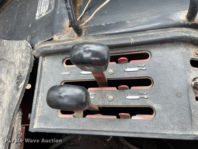 image for item OG9937 1977 International  1486 tractor