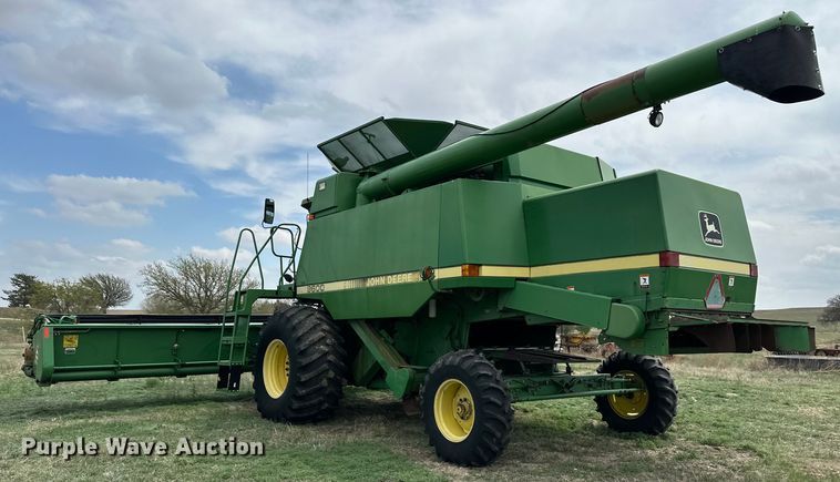 image for item OI9048 1994 John Deere 9600 combine