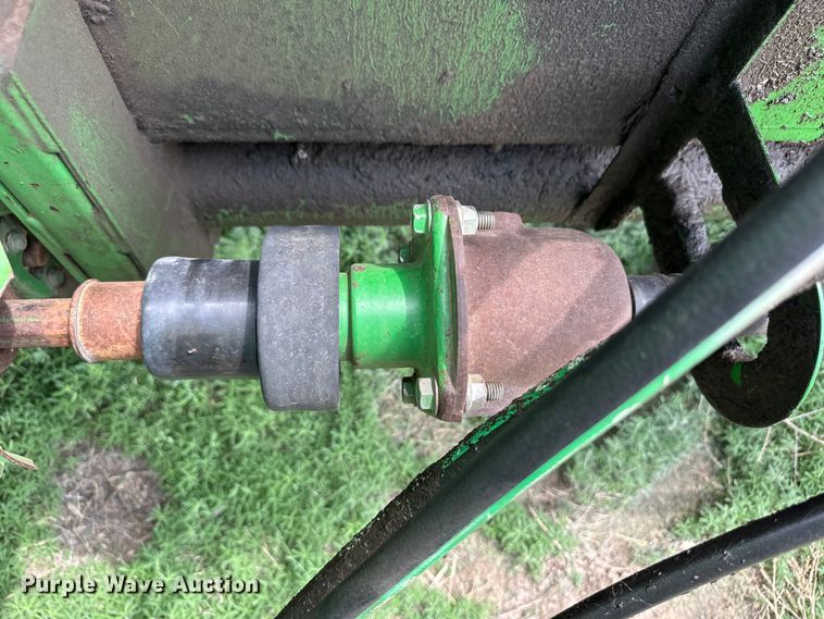 image for item OI9048 1994 John Deere 9600 combine