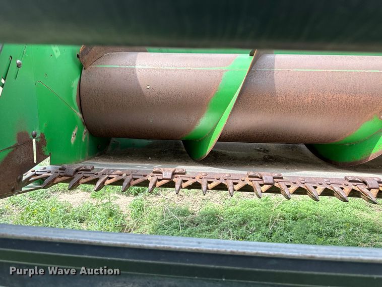 image for item OI9048 1994 John Deere 9600 combine