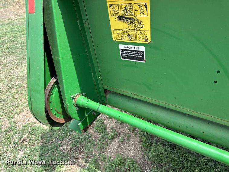 image for item OI9048 1994 John Deere 9600 combine