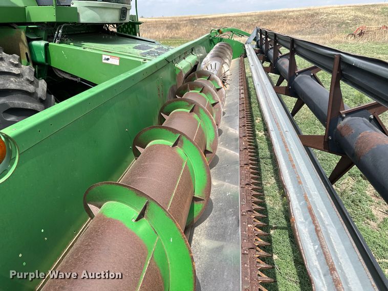 image for item OI9048 1994 John Deere 9600 combine