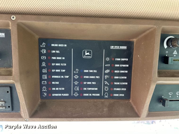 image for item OI9048 1994 John Deere 9600 combine